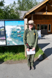 Krebs-A-Bei-der-Arbeit-nette-Rangerin-im-Kenai-Nationalpark-in-Alaska